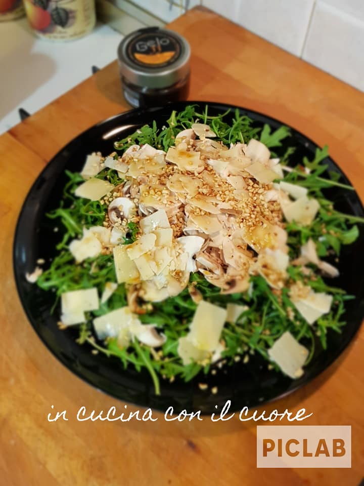 incucinaconilcuore-Insalata-Rucola-funghi-grana-e-nocciole-03